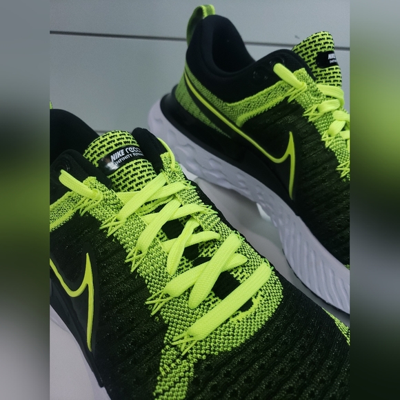 Nike React Infinity Run FlyKnit 2 Volt Black Running Training Sneakers Men's 13 - Picture 3 of 11